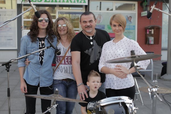Pero Galić s obitelji 2015. godine
