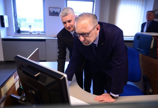 Ministar Božinović predstavio novosti oko registracije vozila