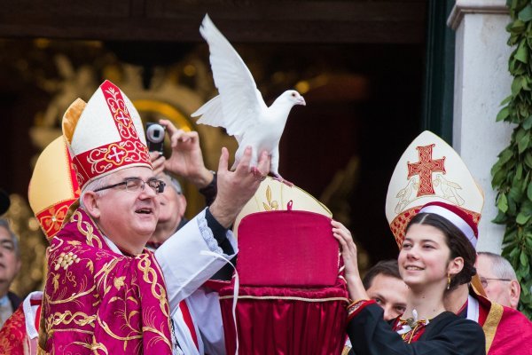 Dubrovački biskup Mate Uzinić