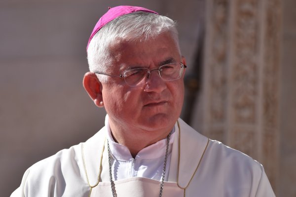Dubrovački biskup Mate Uzinić