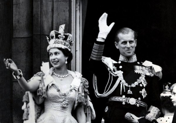 Kraljica Elizabeta II i princ Philip na dan njezine krunidbe