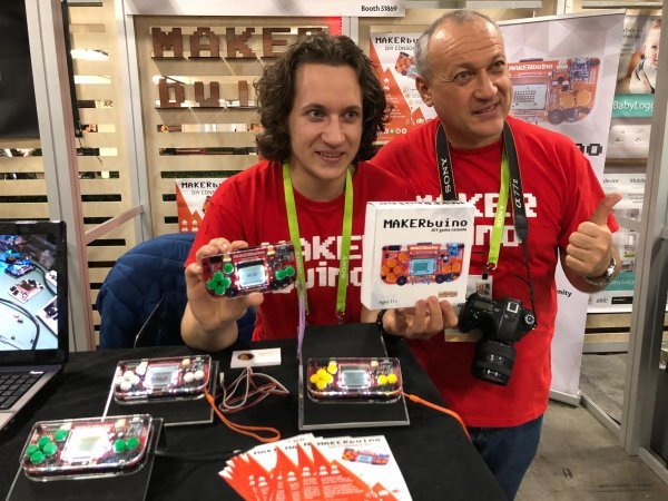 Me mum i CircuitMess