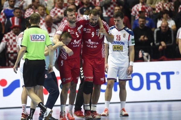 Domagoj Duvnjak, ozljeda protiv Srbije (15)