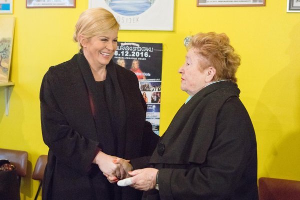 Predsjednica RH Kolinda Grabar Kitarović posjetila je humanitarnu udrugu Rijeka ljubavi