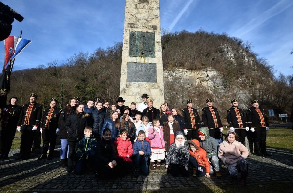 Predsjednica Kolinda Grabar Kitarović posjetila je spomenik Hrvatskoj himni u Zelenjaku