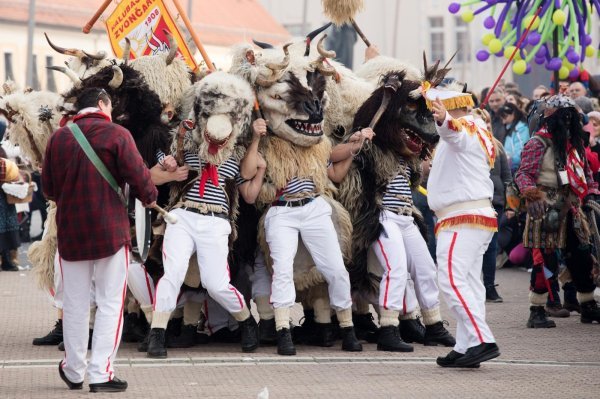 24. Đakovački bušari, najveća pokladna manifestacija istočne Hrvatske