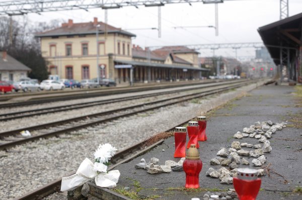 Svijeće na Zapadnom kolodvoru nakon Patrikove smrti