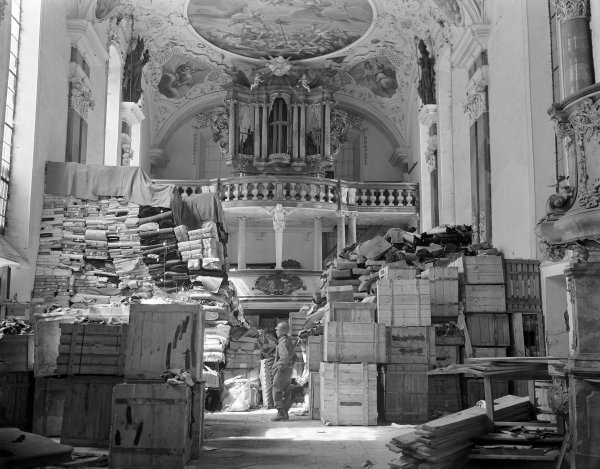 Ukradene umjetnine pronađene u travnju 1945. u crkvi u njemačkom Ellingenu