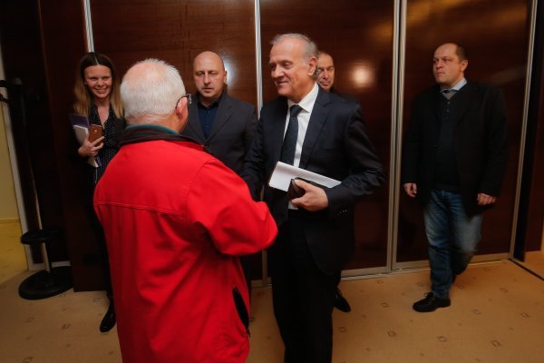 Dražen Bošnjaković s ribarima