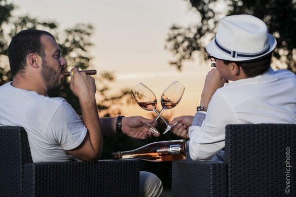 U kušaonici u sklopu vinarije gosti se opuste i uživaju u hedonizmu a la Trapan  