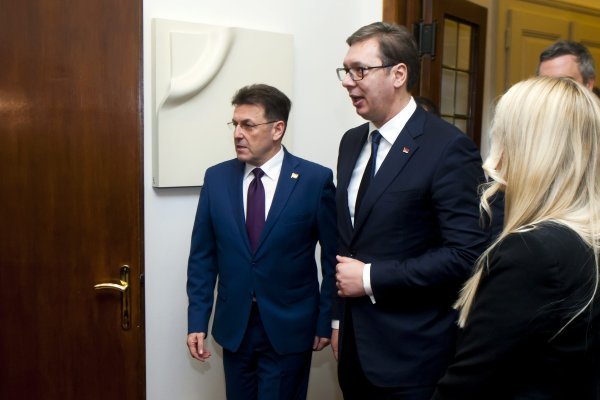 Luka Burilović, Aleksandar Vučić