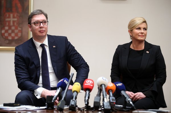 Susret Kolinde Grabar-Kitarović i Aleksandra Vučića s mladima u Mitropoliji zagrebačko-ljubljanskoj