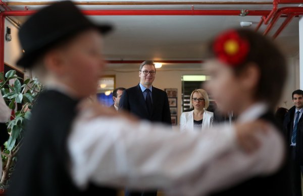 Aleksandar Vučić u Osnovnoj školi u Vrginmostu