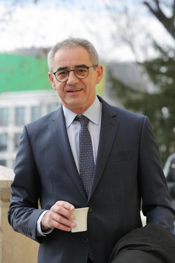 Damir Bakić