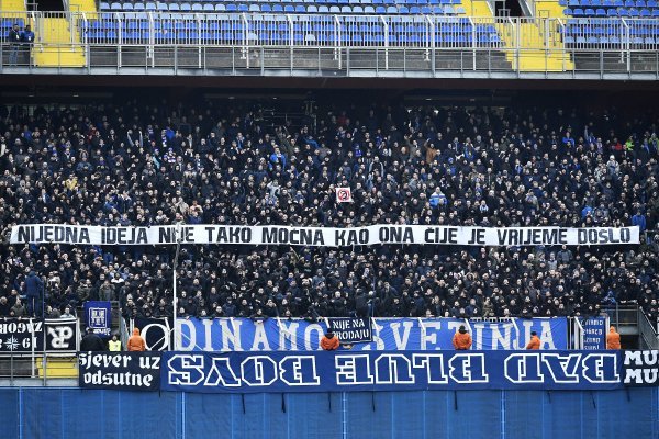 Navijačka atmosfera na derbiju (3)