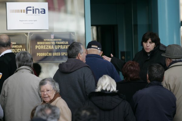 U Hrvatskoj je više od 330.000 blokiranih građana s dugom većim od 42 milijarde kuna