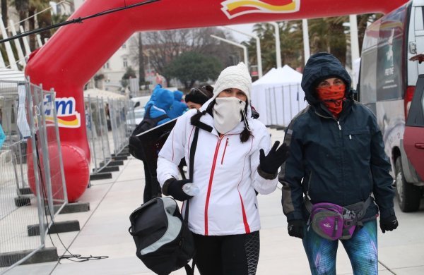 Početak 18. Polumaratona obilježila pokoja pahulja snijega