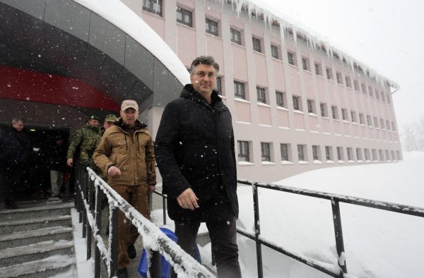 Premijer Andrej Plenković obišao Delnice pogođene snježnim nevremenom