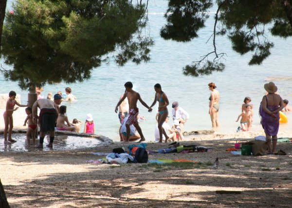 Bene, plaža smještena unutar zaštićene splitske Park-šume Marjan