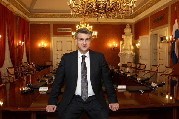 Burilović je premijeru Andreju Plenkoviću predstavio strategiju HGK-a