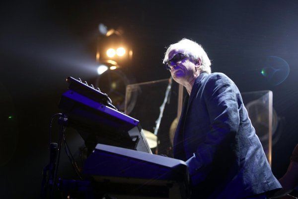 Koncert grupe Toto u sklopu turneje 40 Trips Around the Sun