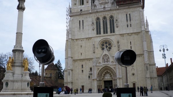 Virtualna stvarnost pred zagrebačkom katedralom