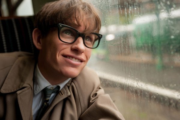 Eddie Redmayne u filmu 'Teorija svega'