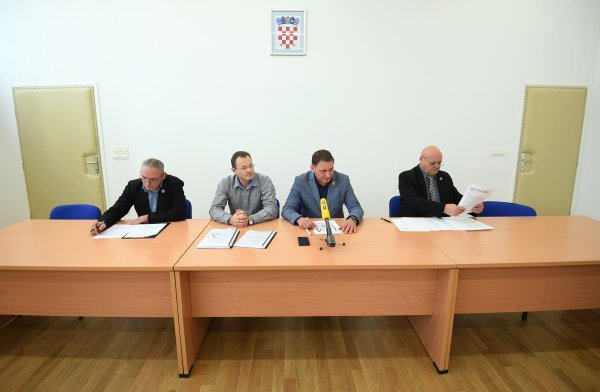 Zbor udruga veterana hrvatskih gardijskih postrojbi