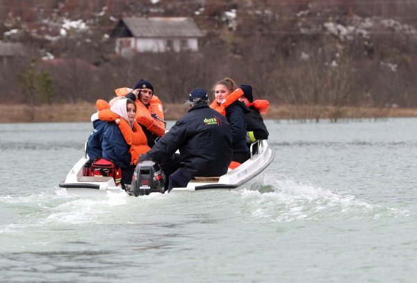Zbog izlijevanja rijeke Like poplavljeno Kosinjsko polje, Gornji Kosinj i Kosinjski Bakovac