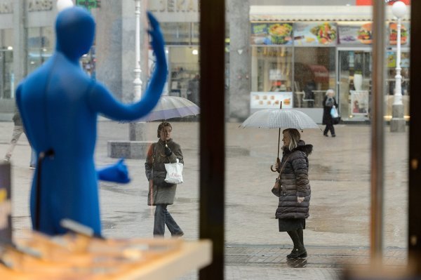 Nakon suhog i toplijeg vremena u Zagrebu pada kiša