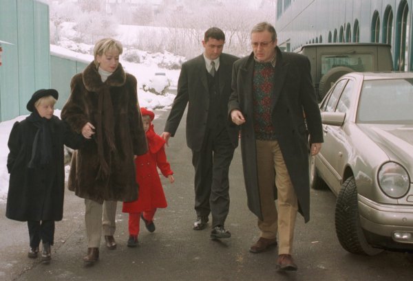 Stjepan Tuđman s kćerima Nerom i Ana Marijom