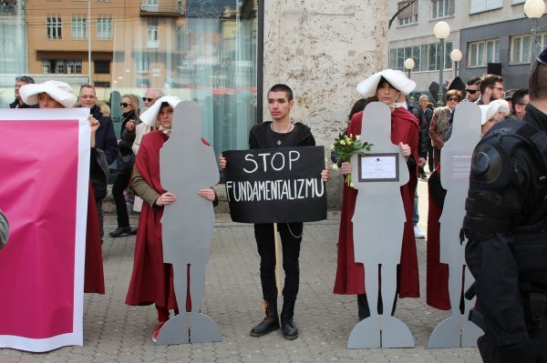 Tisuće ljudi okupilo se na prosvjedu protiv ratifikacije Istanbulske konvencije