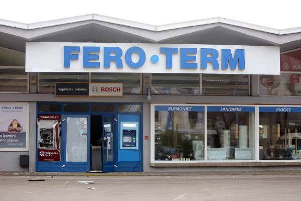 U Karlovcu raznesen bankomat Karlovačke banke