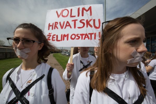 Prosvjed studenata Medicinskog fakulteta u Osijeku