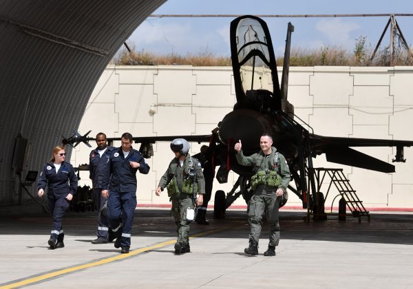 Pukovnik Željko Ninić s izraelskim kolegom i tehničarima