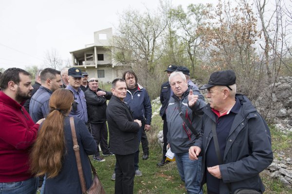 Rušenje bespravne kuće dugopoljskog poduzetnika Ivice Radoševića