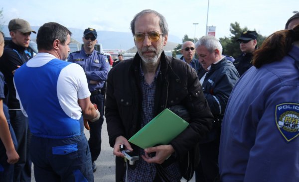 Uklanjanje kafića Oće li kiša? na Poljudu