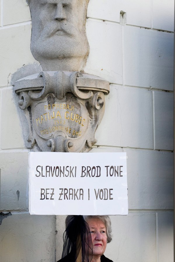 Prosvjed naziva Svi za djecu - Brod plovi