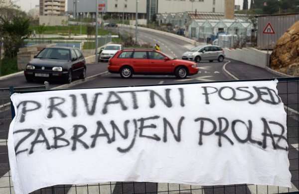 Blokiran dio Maslinske ulice u Splitu