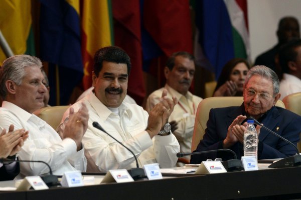 Miguel Diaz-Canel, Nicolas Maduro i Raul Castro