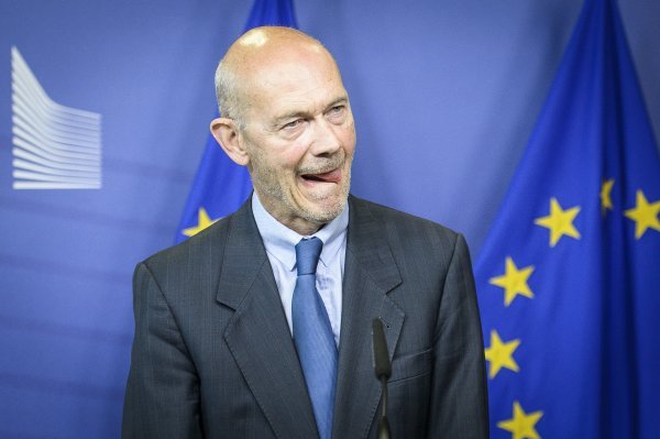 Pascal Lamy, bivši šef Svjetske trgovinske organizacije i počasni predsjednik instituta Notre Europe - Jacques Delors