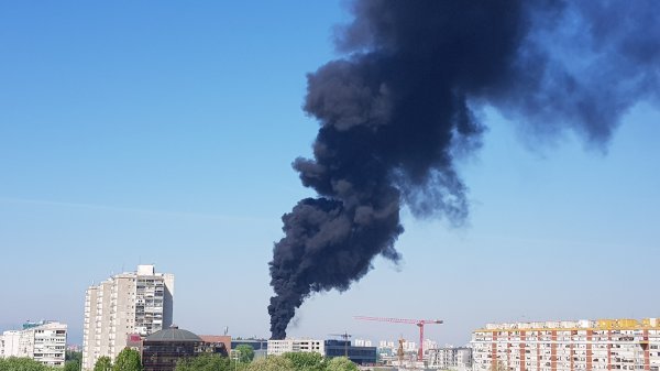 Požar kod Avenue Malla