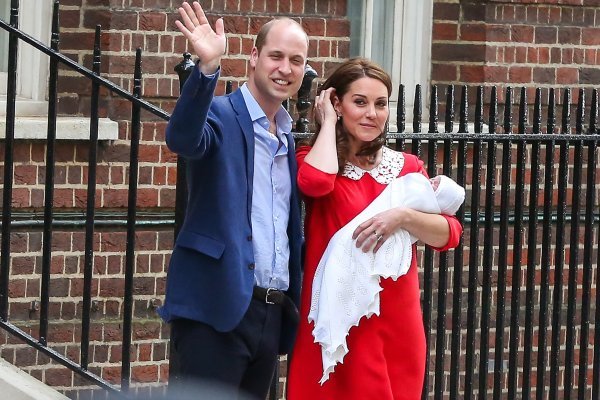 Kate Middleton i princ William pokazali novorođenog sina