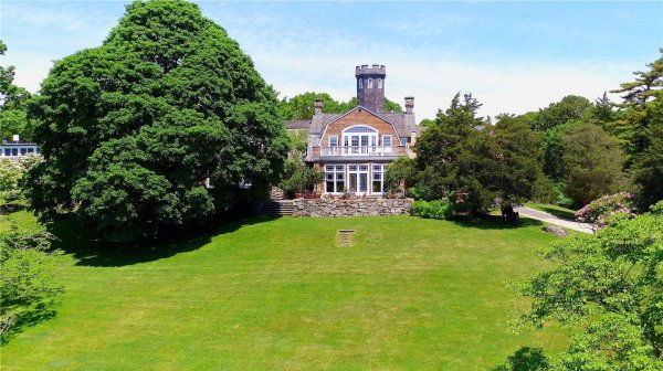 Dom Christie Brinkley