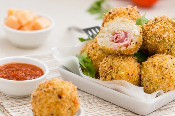 Arancini sa Šunkom u ovitku