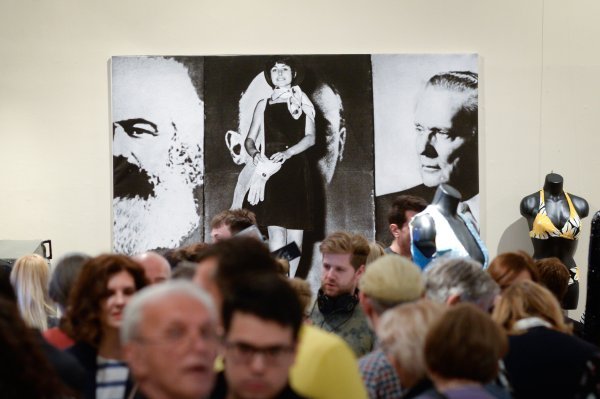 Otvorena izložba 'Šezdesete u Hrvatskoj: Mit i stvarnost'