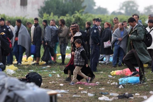  Izbjeglice koje dolaze preko Srbije i dalje pristižu u izbjeglički kam (1)
