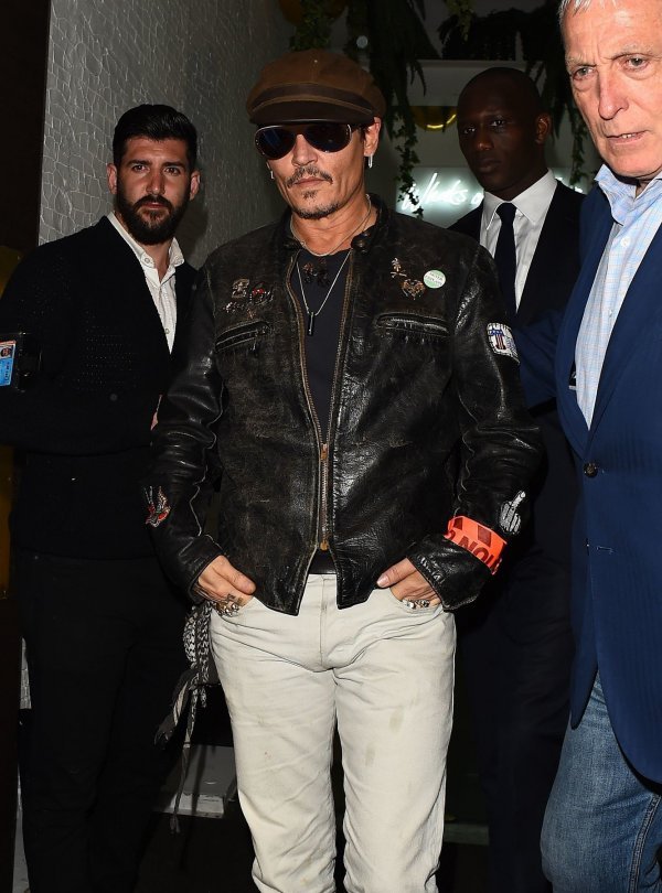 Johnny Depp s tjelohraniteljima