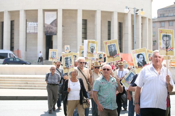 Mimohod Besmrtni partizanski odred