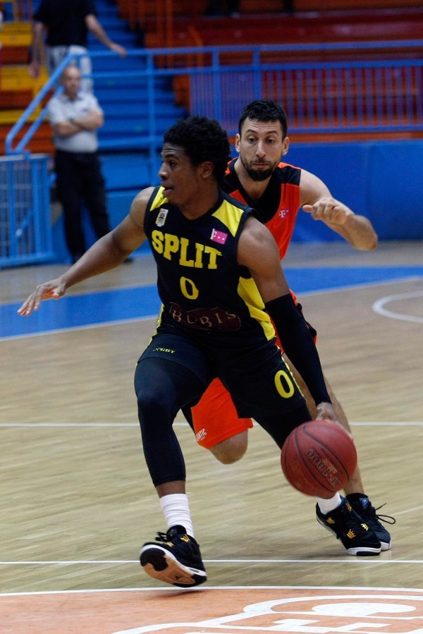 KK Cedevita (Roko Leni Ukić) - KK Split (Michaelyn Duane Scott)